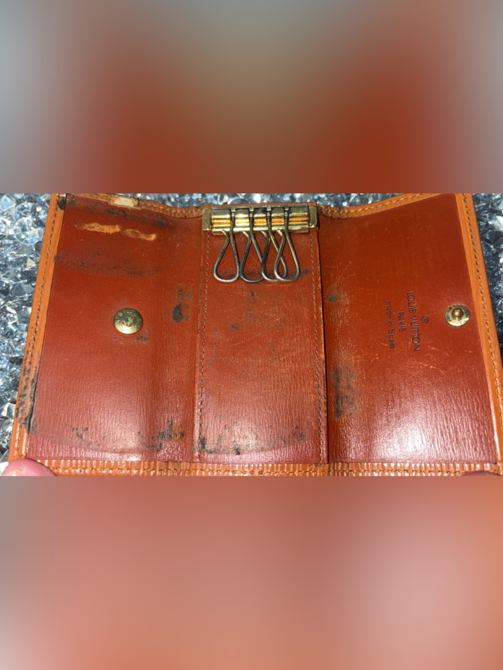 Louis Vuitton Brown Epi Leather Key Case - Picture 10 of 11